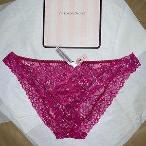 (XL) Victoria’s Secret Allure Shine Cheeky Panty